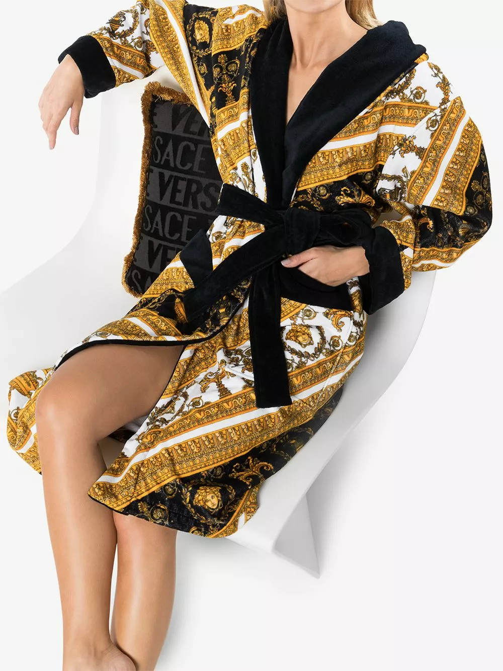Versace I Heart Baroque bathrobe 4 Versace I Heart Baroque bathrobe