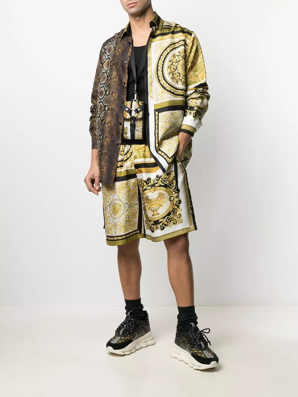 Versace Baroque pattern pouch 4 Versace baroque pattern pouch