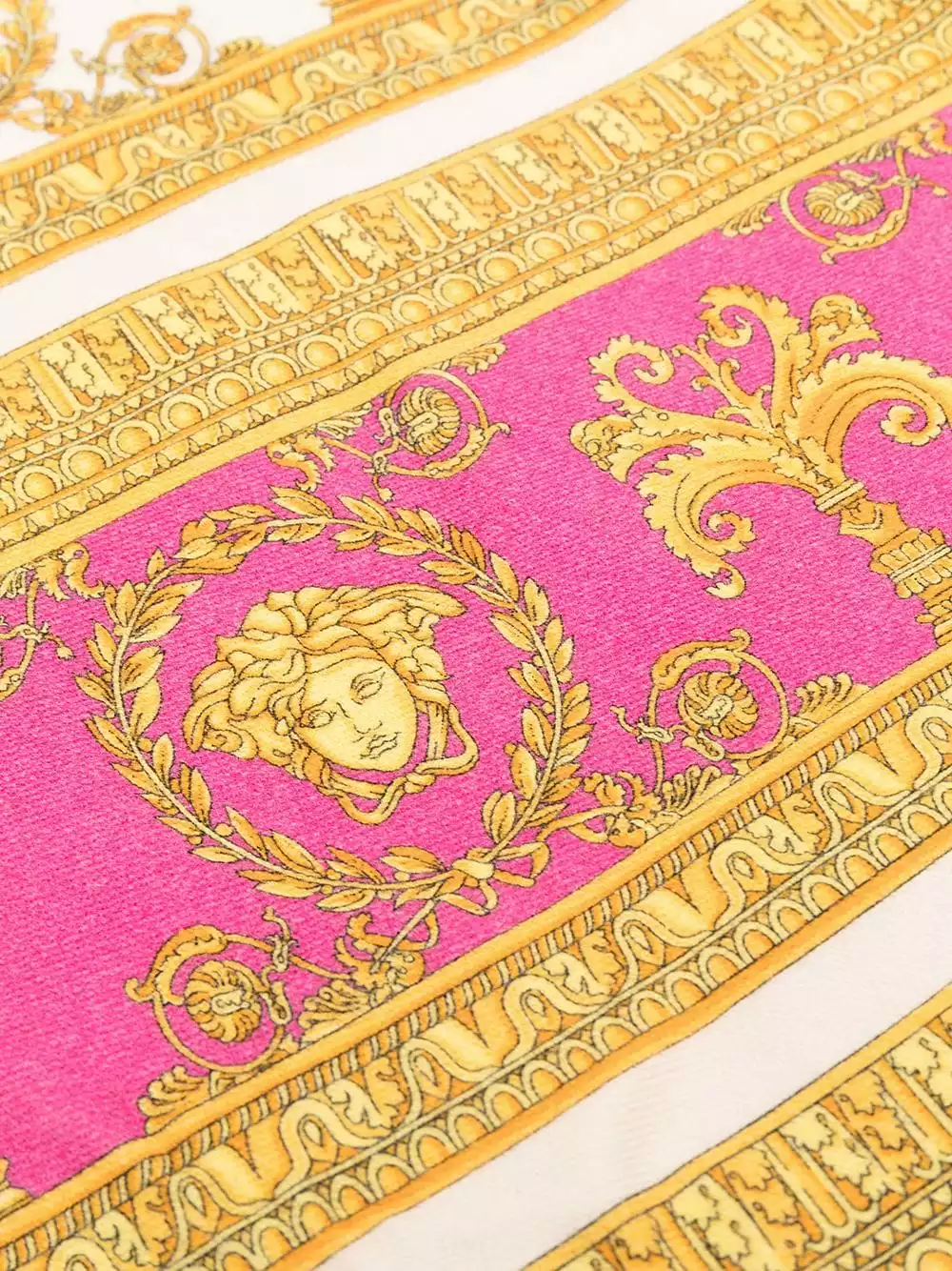 Versace Barocco Medusa throw blanket 5 Versace Barocco Medusa throw blanket