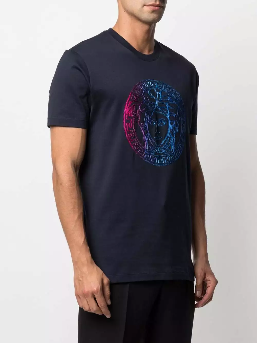 Versace Medusa embroidered T shirt 5 Versace Medusa-embroidered T-shirt