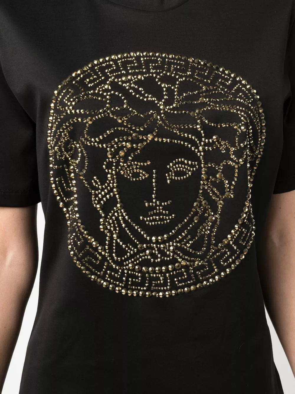 Versace Medusa Head crystal embellished T shirt 7 Versace Medusa Head crystal-embellished T-shirt