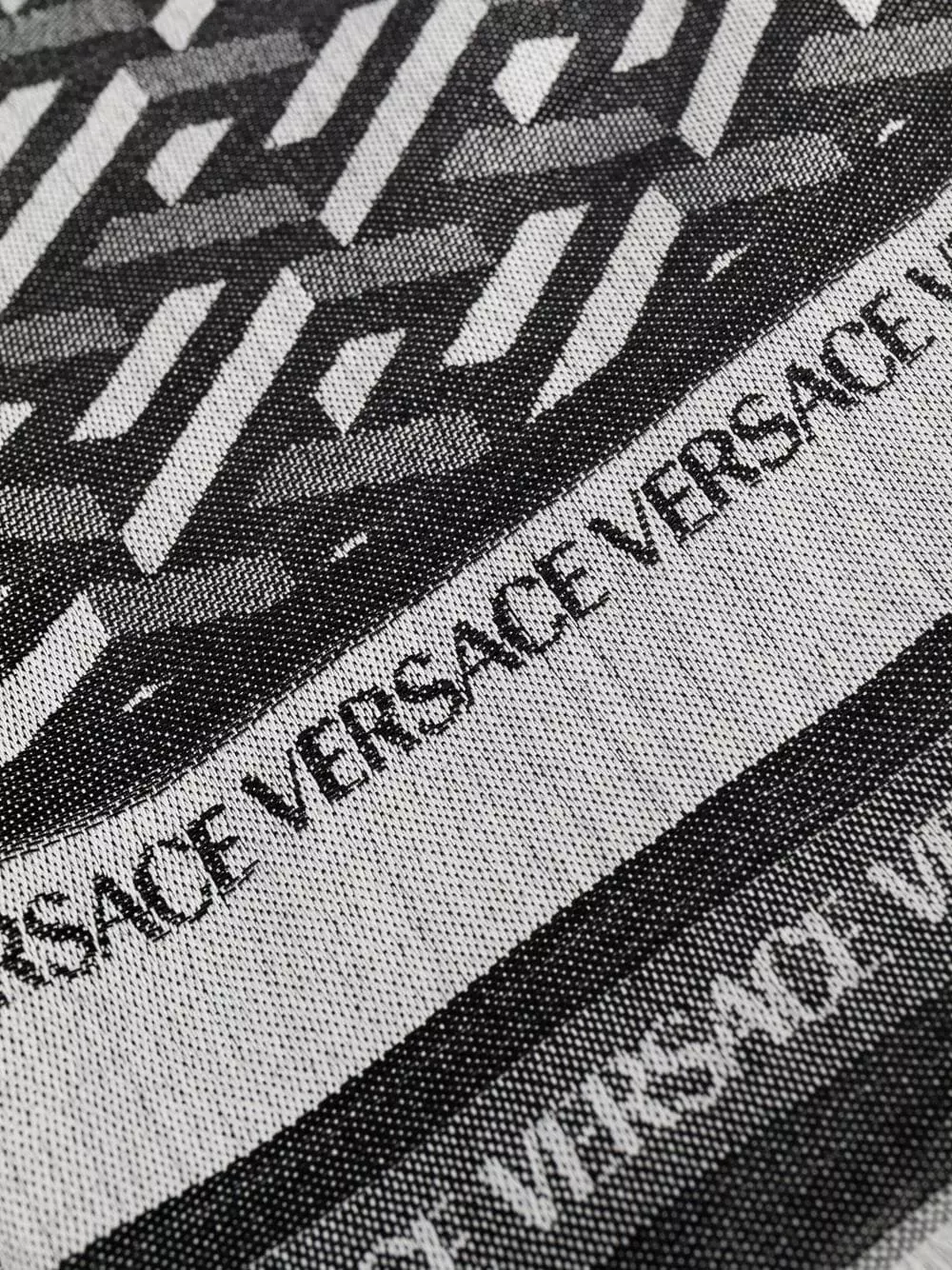 Versace Greca print frayed scarf 5 Versace Greca-print frayed scarf