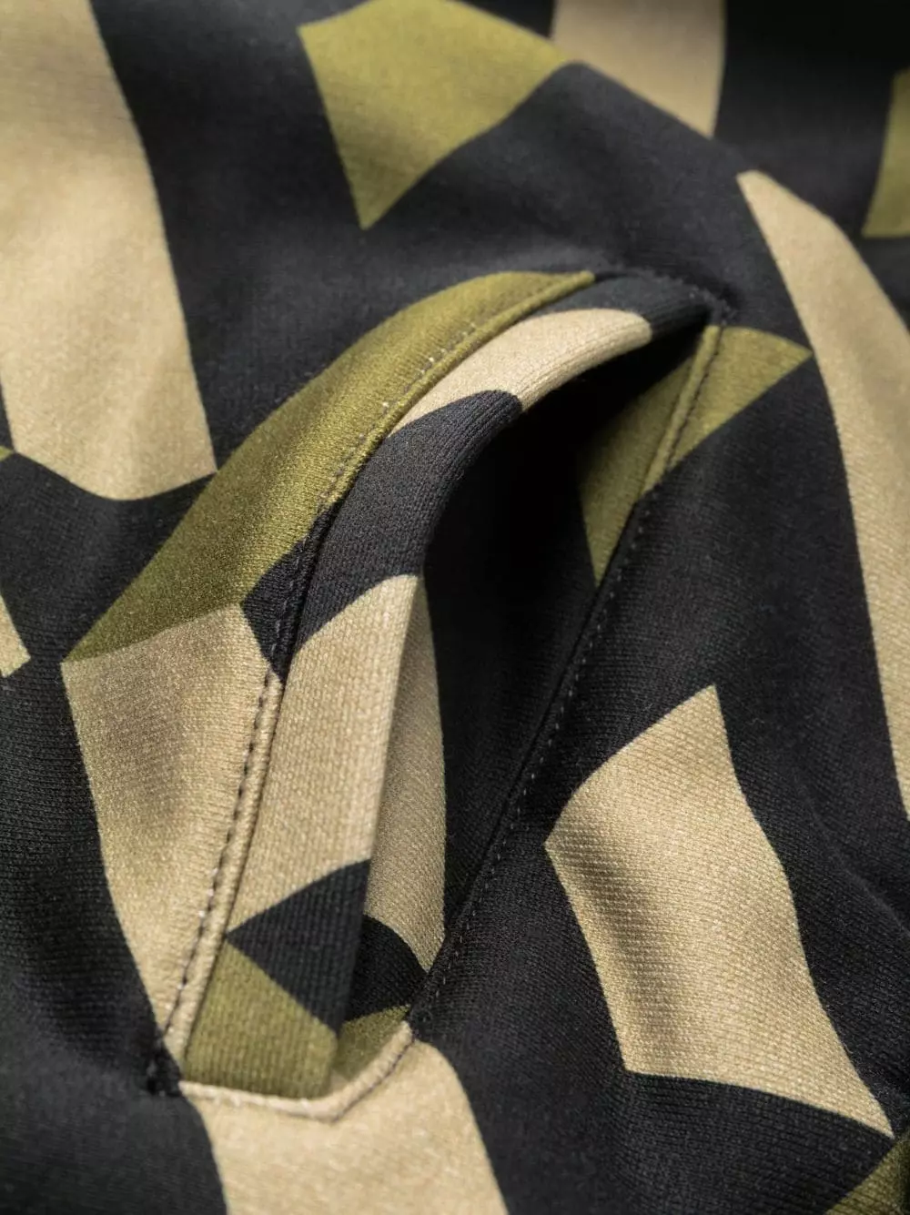 Versace Greca pattern logo print trousers 9 Versace Greca-pattern logo-print trousers